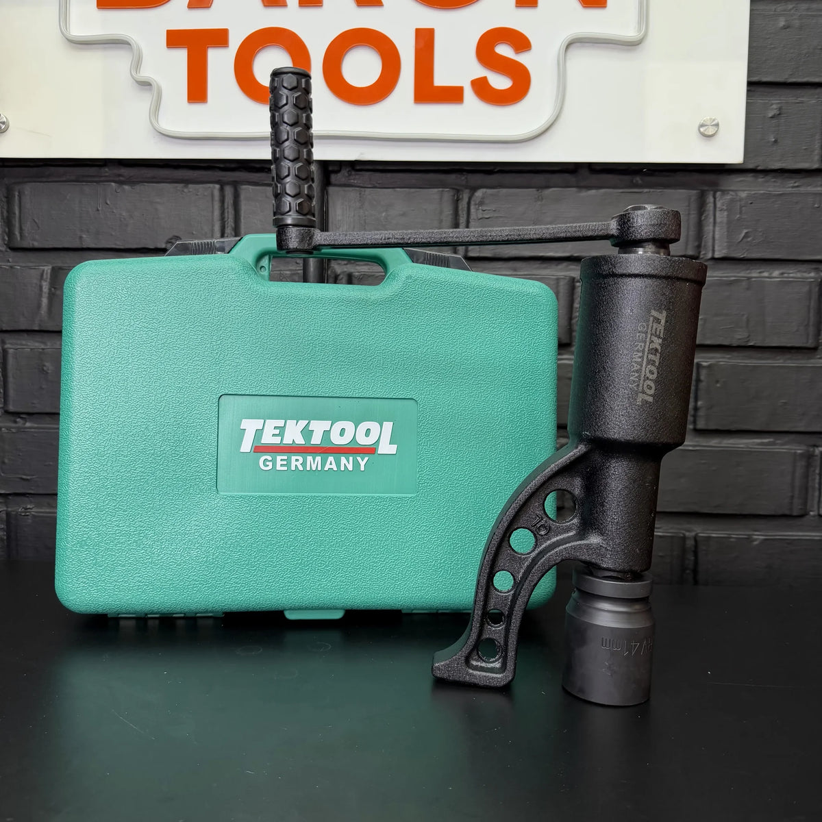 Multiplicador de Fuerza TEKTOOL 4.800 N·m — Afloja Tuercas de Camión y Maquinaria sin Aire ni Electricidad | 8 Copas y Maletín