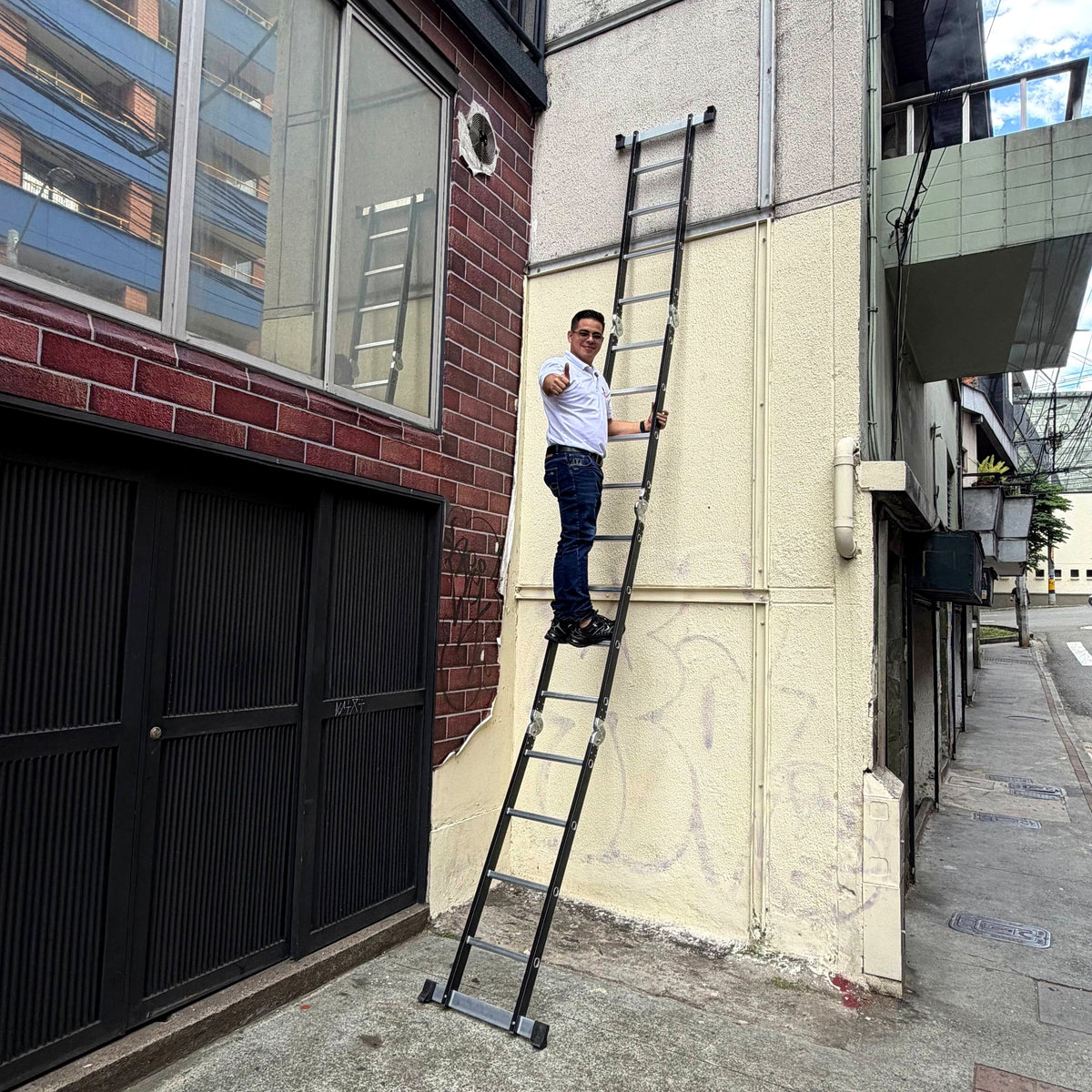 Escalera Multiposiciones de Aluminio Reforzado — 16 Pasos - 8