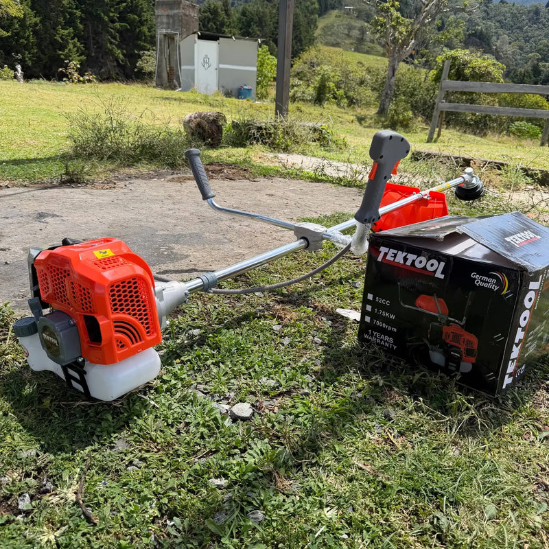 Guadaña Desbrozadora TEKTOOL TK-550 a Gasolina 52cc — 1.75 kW y 7.000 RPM | Manillar Tipo Bicicleta y 1 Año de Garantía foto 11