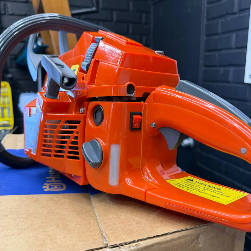 Motosierra tipo Husqvarna 61 XP a Gasolina 61,5 cc — Espada de 70 cm | 1 Año de Garantía foto 9