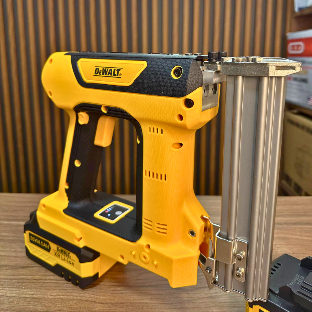 clavadora y engrapadora inalámbrica 2 en 1