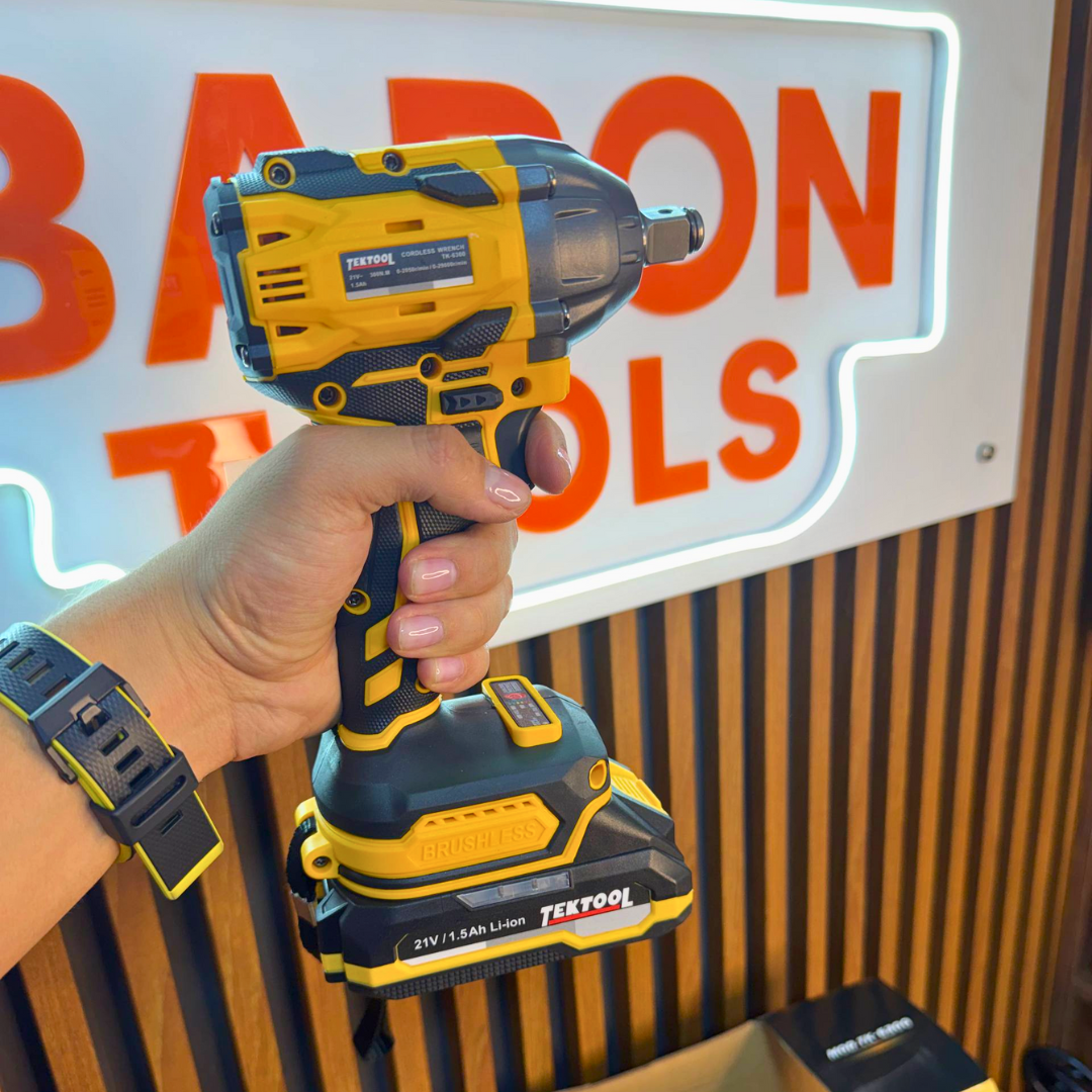 Llave de Impacto Inalámbrica TEKTOOL TK-6300 21V Brushless – 300 N·m – 2 Baterías 1.5Ah + Maletín + Dados - Kit completo