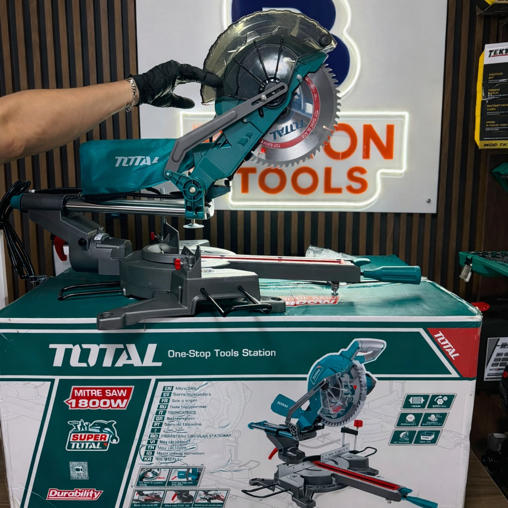 Sierra Ingleteadora Telescópica TOTAL 10” 1800W Industrial