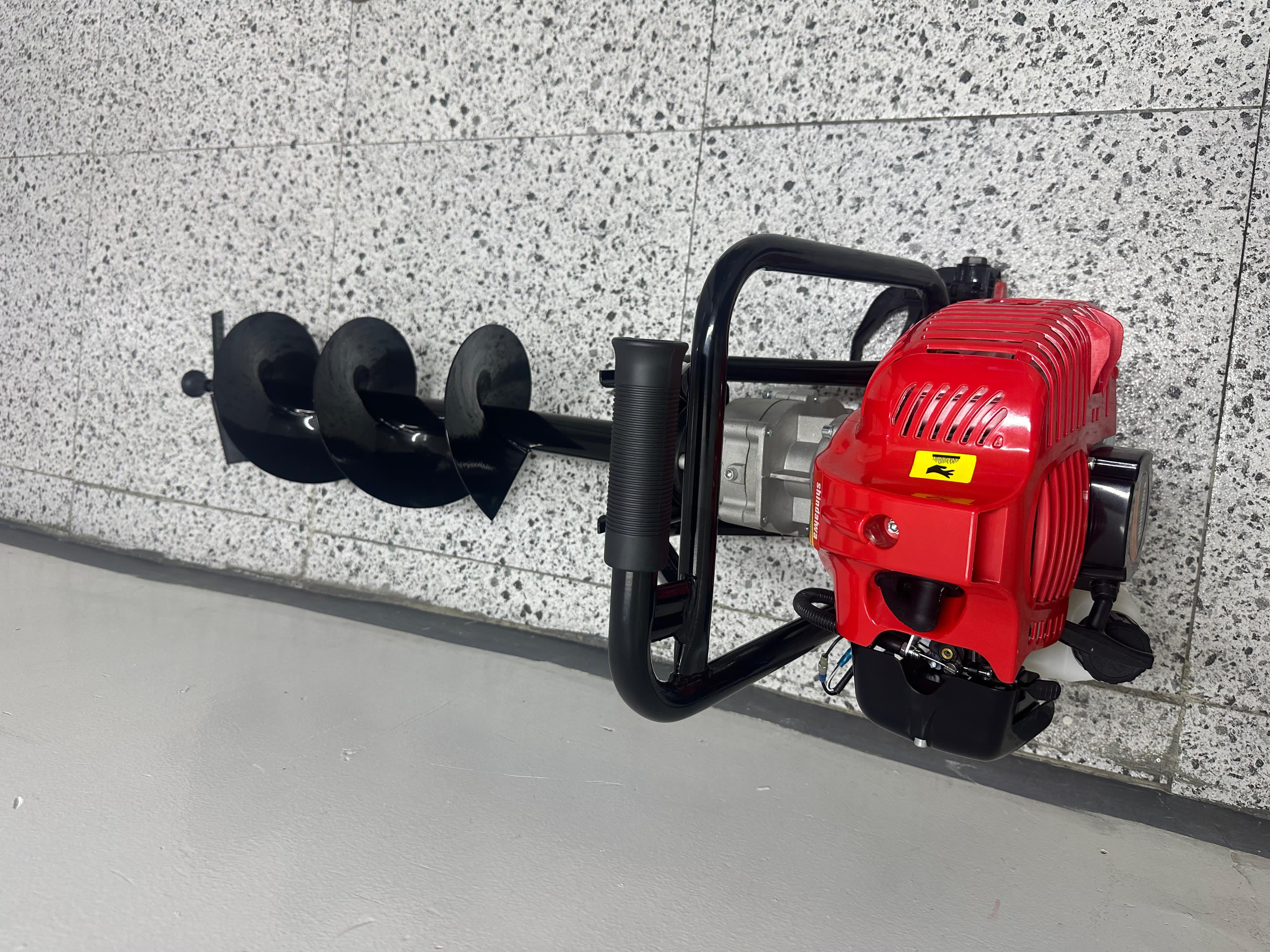 Hoyadora de Motor 3 HP – 2 Tiempos Shindaiwa