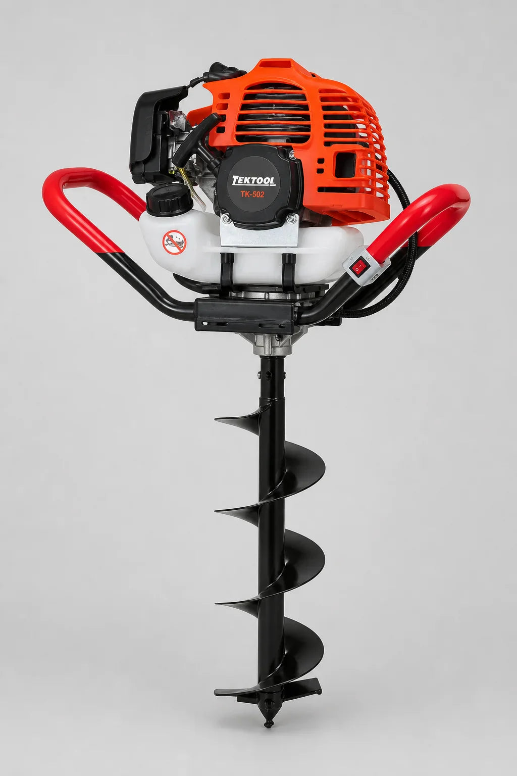Ahoyador TEKTOOL TK-502 a Gasolina - 2 Brocas - en uso