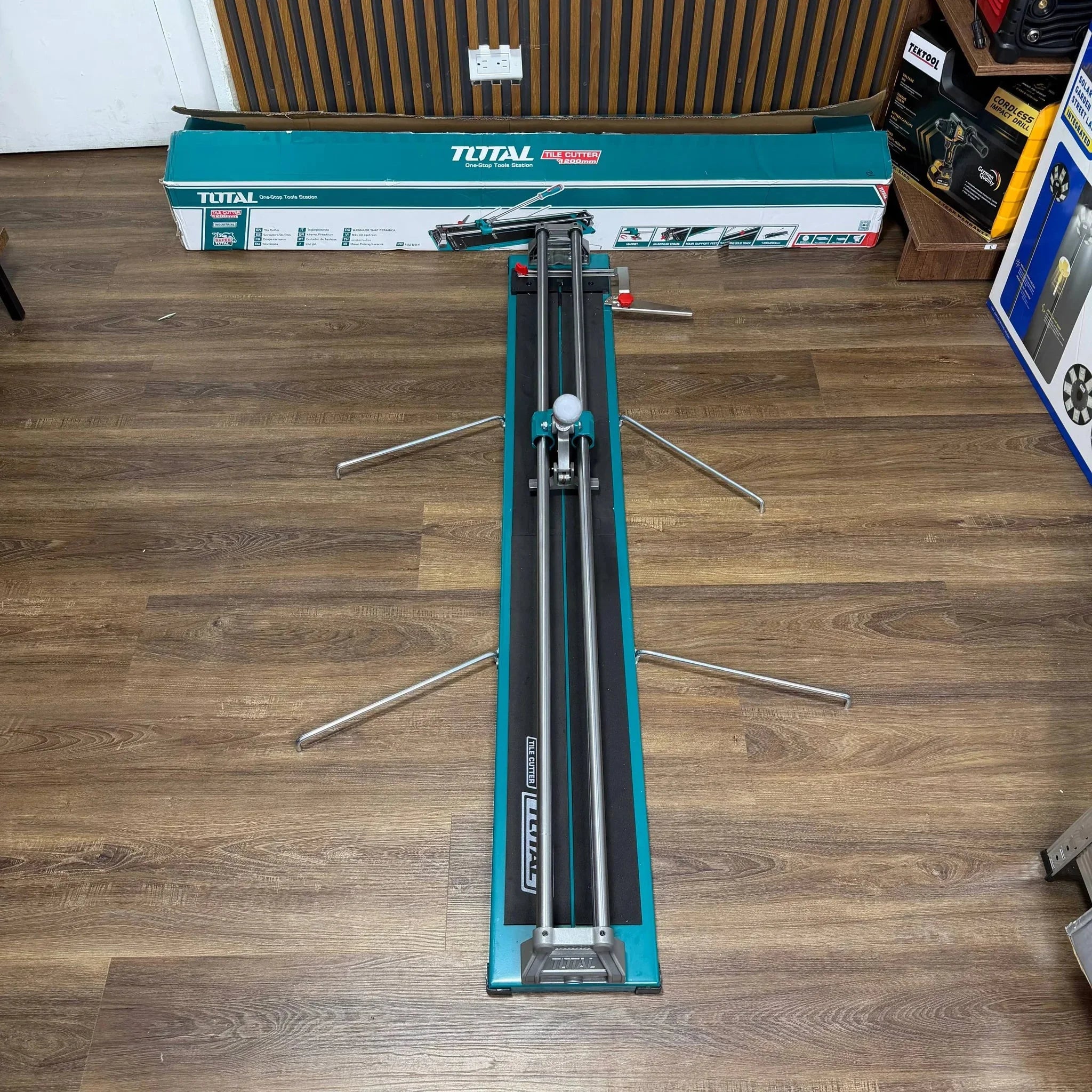 Cortadora de Baldosa Total 1.20 m (THT12001) – Rodaja de Tungsteno — foto 3