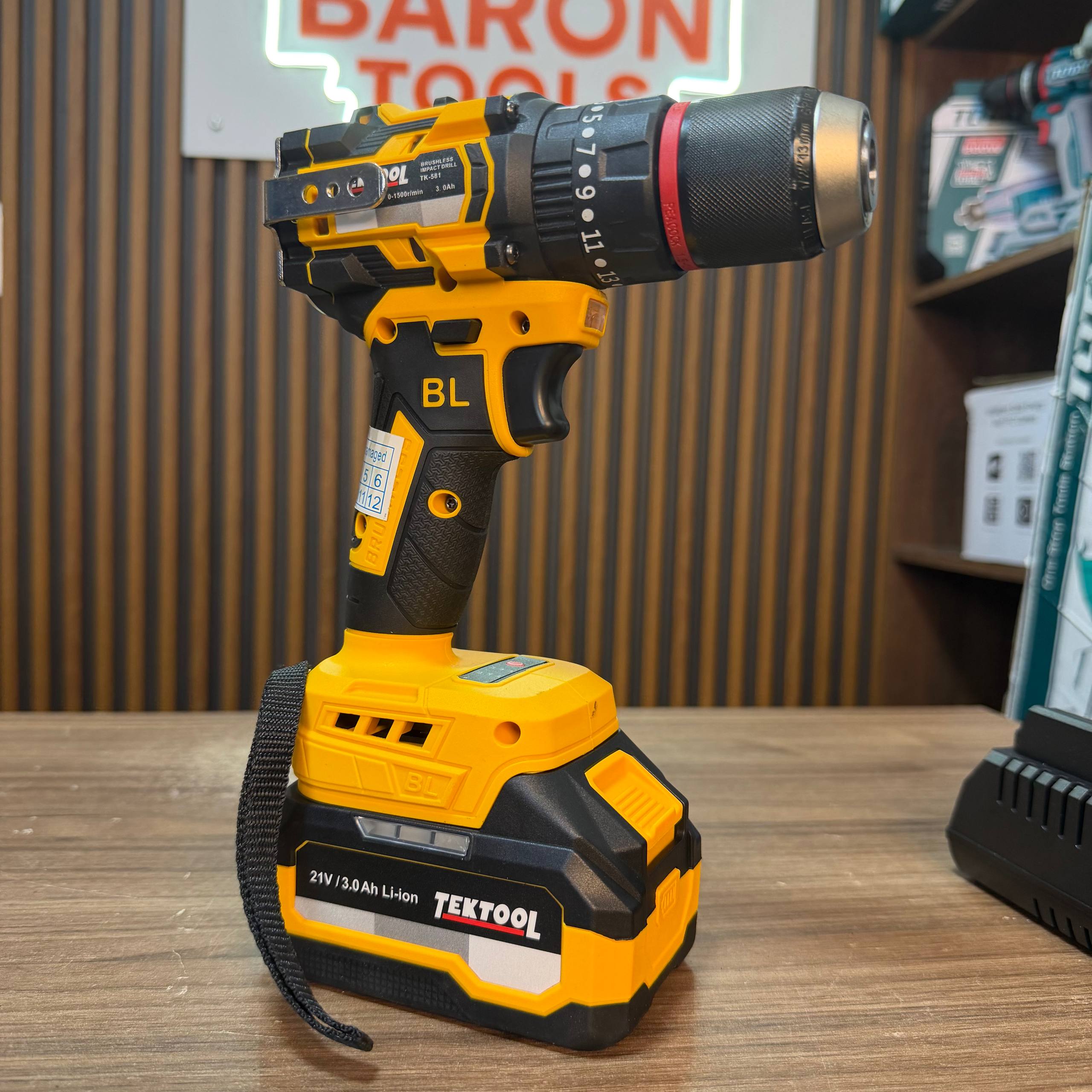 Combo TekTool Taladro 1/2 (55Nm) + Pulidora 850W – Potencia y Versatilidad en tus Manos